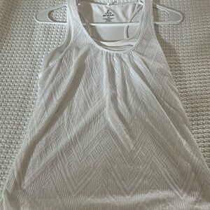 Prana XS white chevron double layer tank